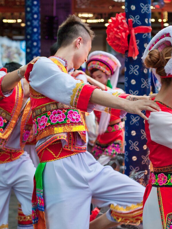 Explorar la cultura de las minorías étnicas de Yunnan