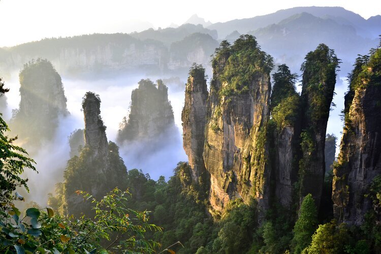 **Чжанцзядзе в Хунане позволяет ощутить волшебство природы**