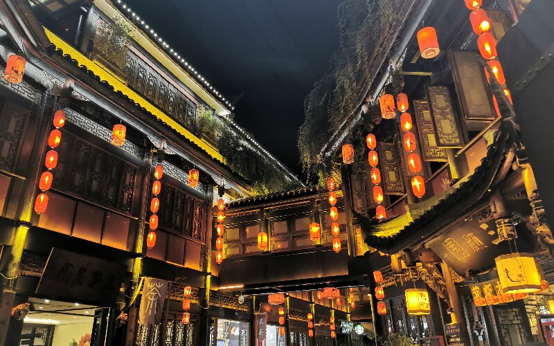 The Best Restaurants Around Chengdu's Major Attractions 
