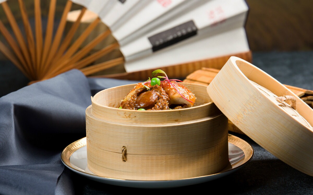 How to Eat in China — Chinese Table Manners, Dining Etiquette