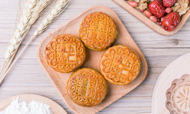 Cantonese Mooncakes