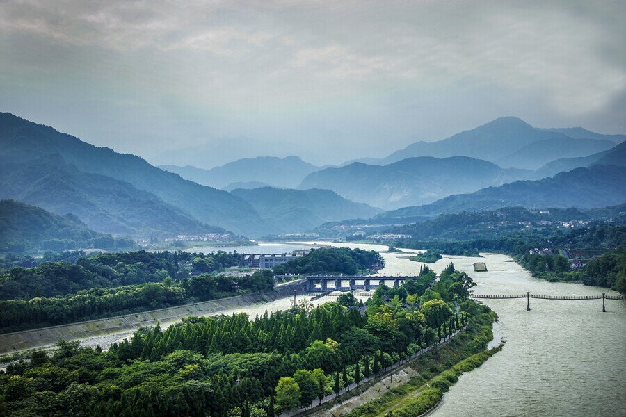 Dujiangyan (Ancien système d’irrigation)