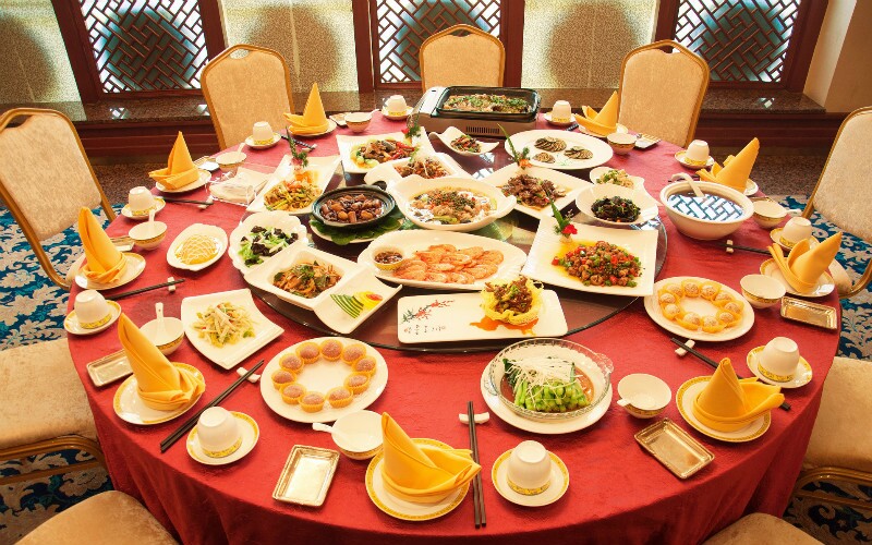 Seating Arrangements for a Chinese Banquet