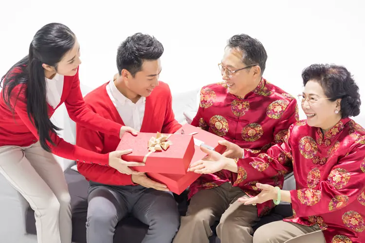 What color not to wear on chinese new year