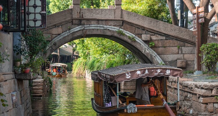 Suzhou: uno de los pueblos acuáticos tradicionales cerca de Shanghái