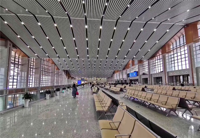 zhangjiajie west train station, waiting lounge