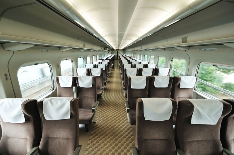 ordinary seats on japanese shinkansen