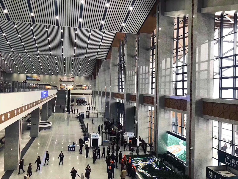 zhangjiajie west train station, station lobby