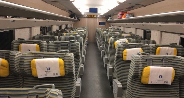 First-class seats on G21