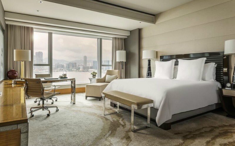  Top Layover Hotels in Hong Kong  