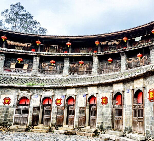中国土楼　HAKKA EARTHEN BUILDINGS IN CHINA The Hakka Earthen Buildings - China Discover