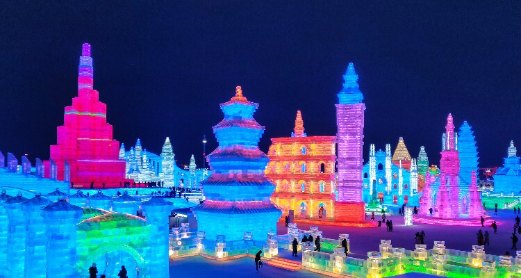 The Grand World of Ice and Snow