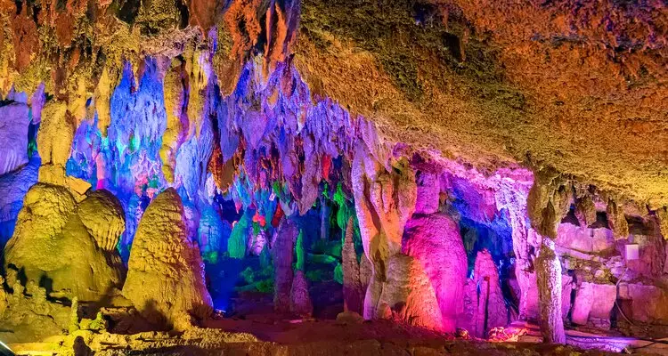 jiuxiang caves