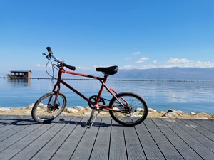 bike around Erhai Lake