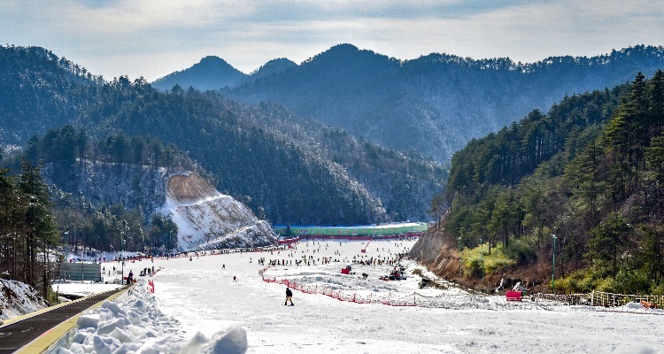 Lin'an Damingshan Wansongling Ski Resort
