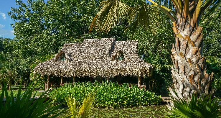 Natural Dai Village-style Park