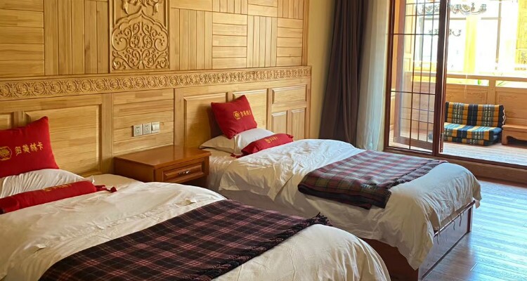 the lobby of the Duomei Linka Hotel