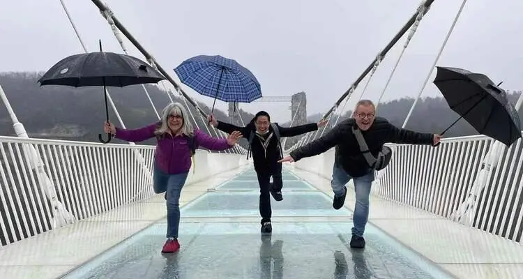 zhangjiajie grand canyon glass bridge