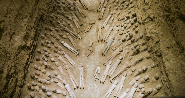 Small clay warriors at Hanyang Tomb