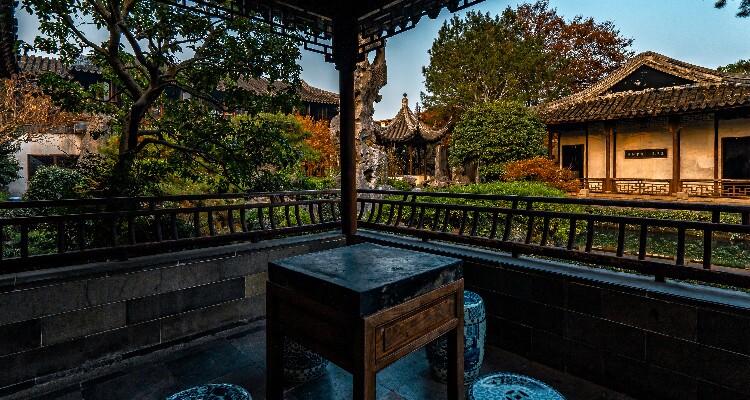 The Lingering Garden
