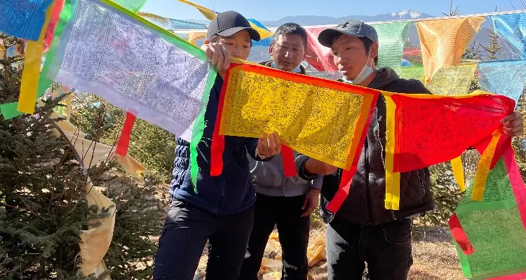 Hanging Praying Flags