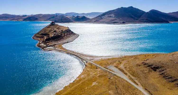 A small island on Lake Yamdrok