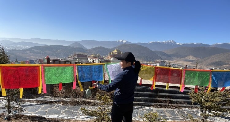 tie your prayer flag