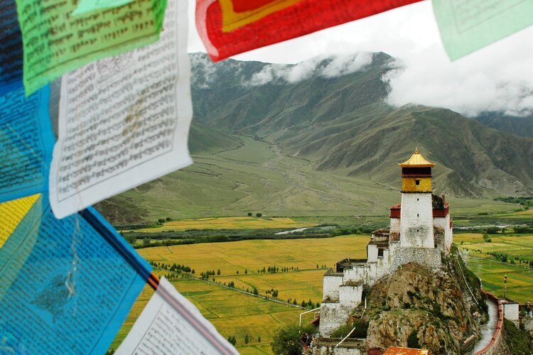 ラサとチベット文化発祥の地・ツェダン