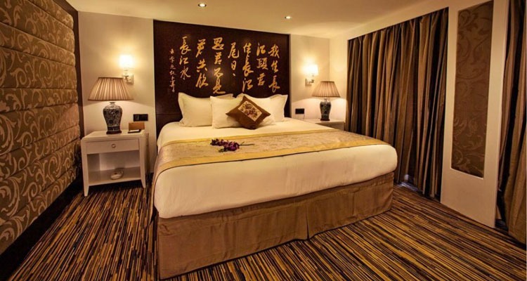 Victoria Anna Shangri-La Suite