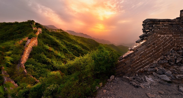 sunrise on the great wall