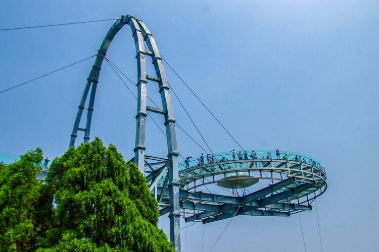 Glass viewing platform