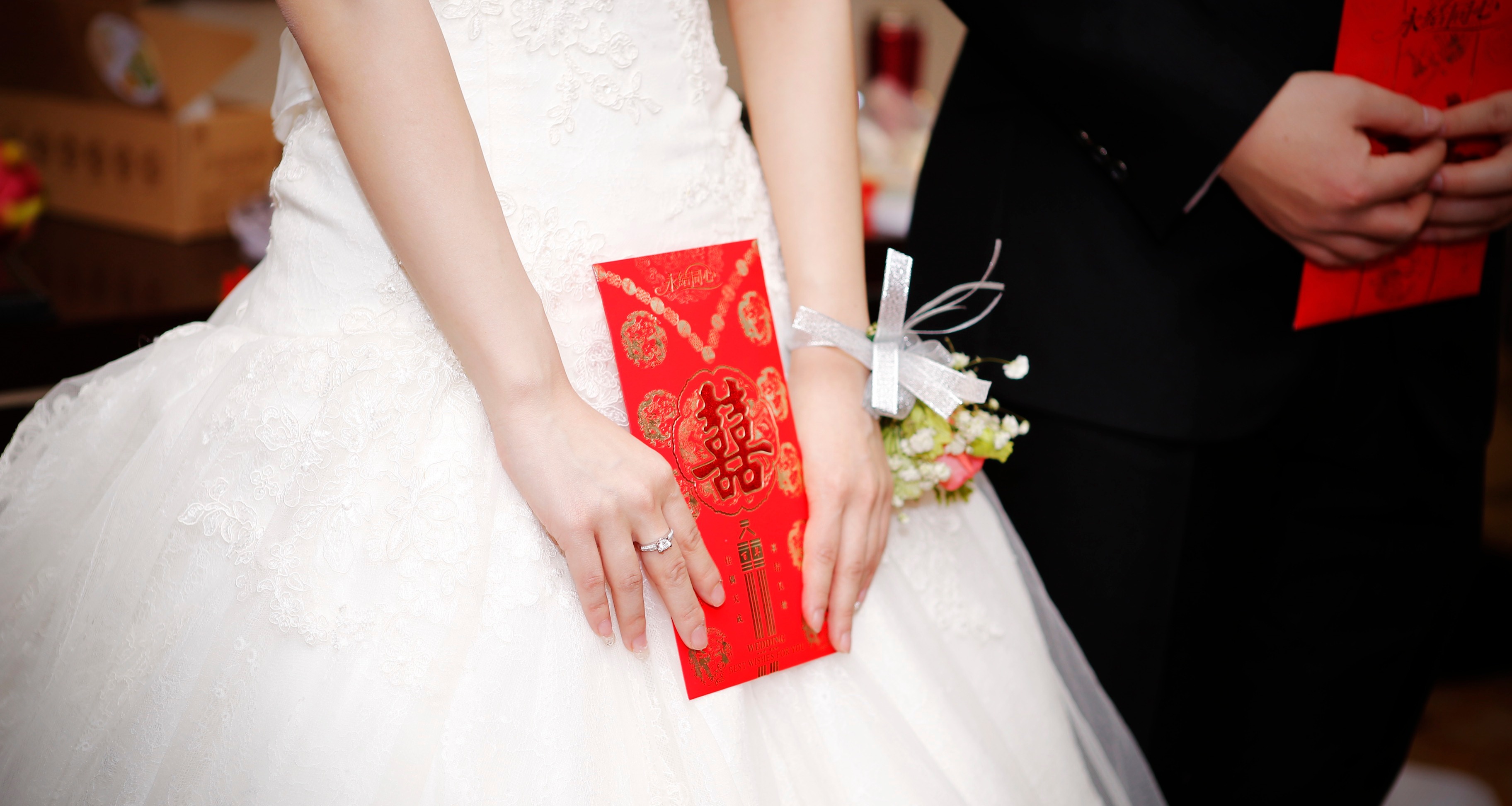Red Envelope Significance, Amount, and How to Give
