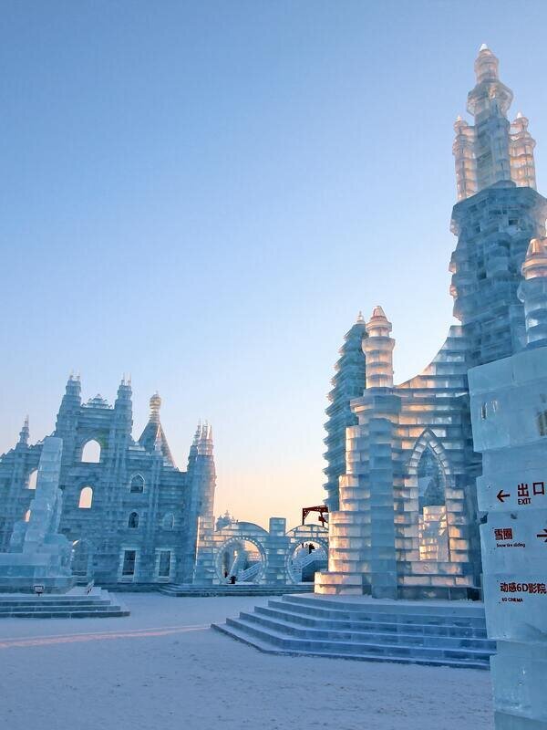 Mondo di ghiaccio e neve