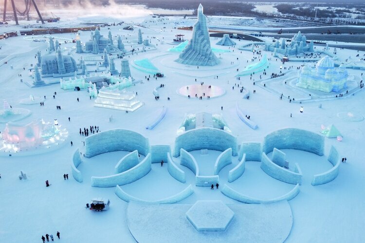 Harbin Ice and Snow World con grandi sculture di ghiaccio