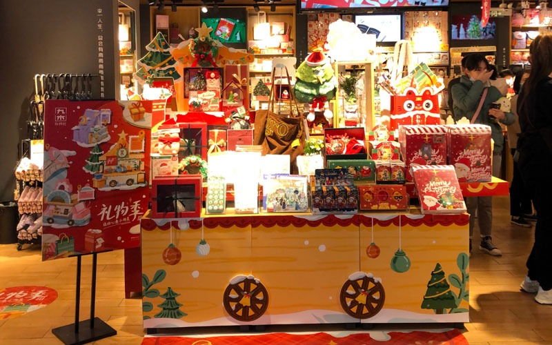 Christmas in China: How It's Celebrated in 2023