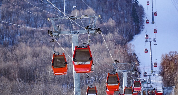 Yabuli Ski Resort is equipped with high-speed heated gondolas
