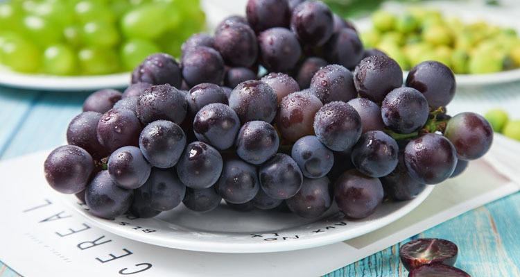 chinese new year fruit, grapes