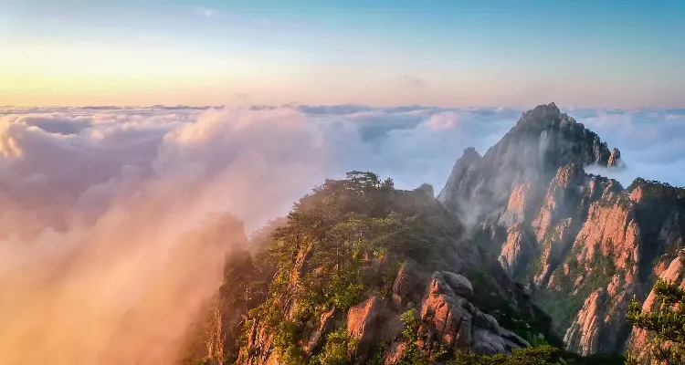 The seas of cloud on the Yellow Mountains