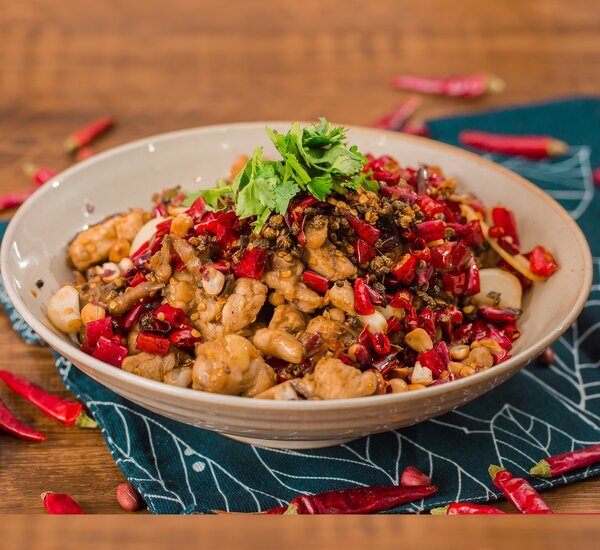 1-Day Chengdu Panda and Sichuan Cuisine Tour