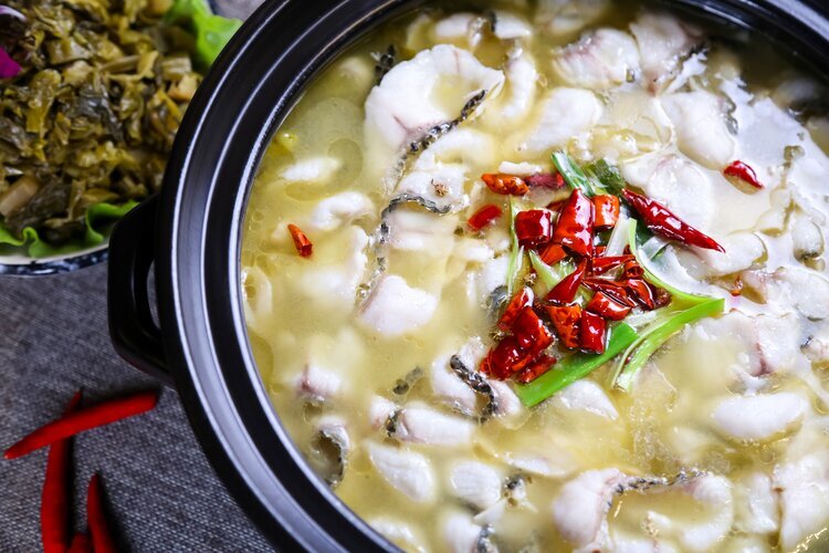 Рыба с маринованной зеленью