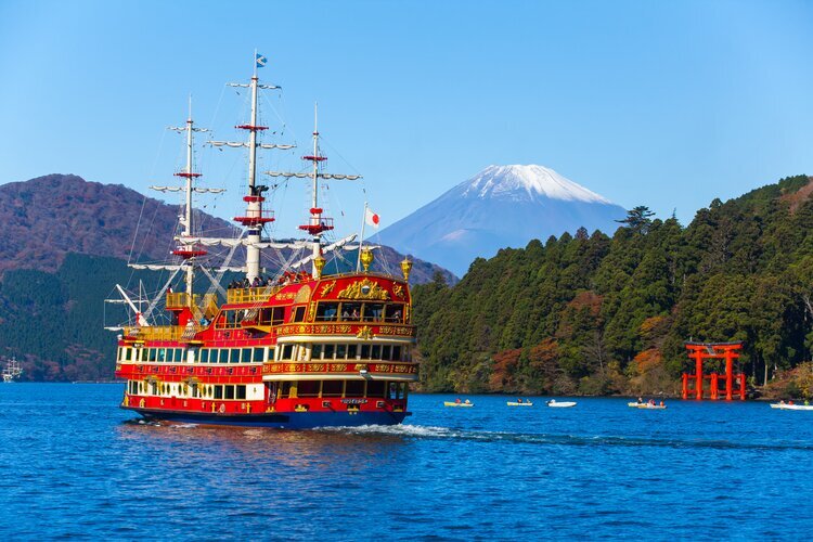 Sightseeing Cruise on Lake Ashi
