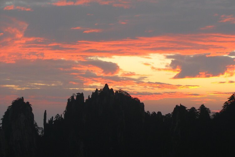 Закат в Хуаншане