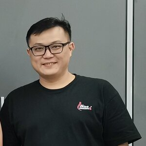 Travel advisor Jason