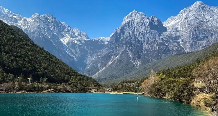 Take a cable car to the snow-capped zone of Jade Dragon Snow Mountain