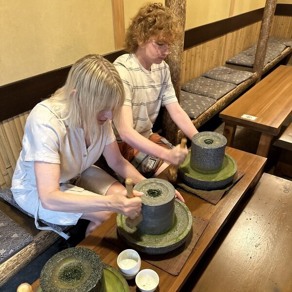 Matcha-Herstellung