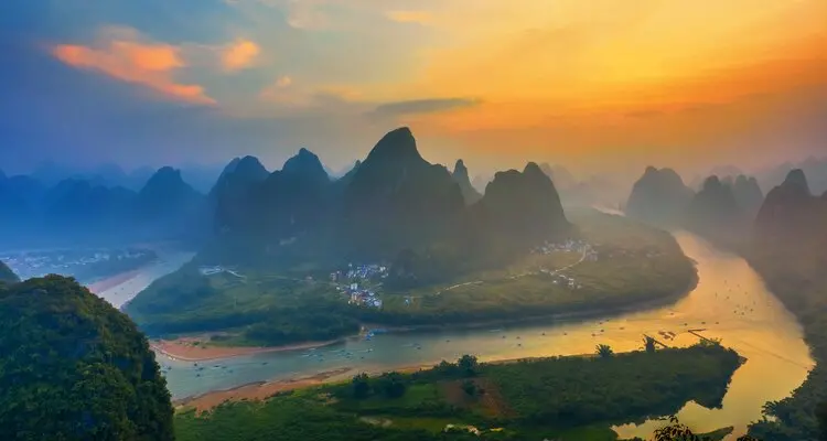 Enjoy the Sunrise at Xianggong Mountain Yangshuo