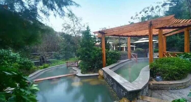 Poli Hot Spring International Hotel