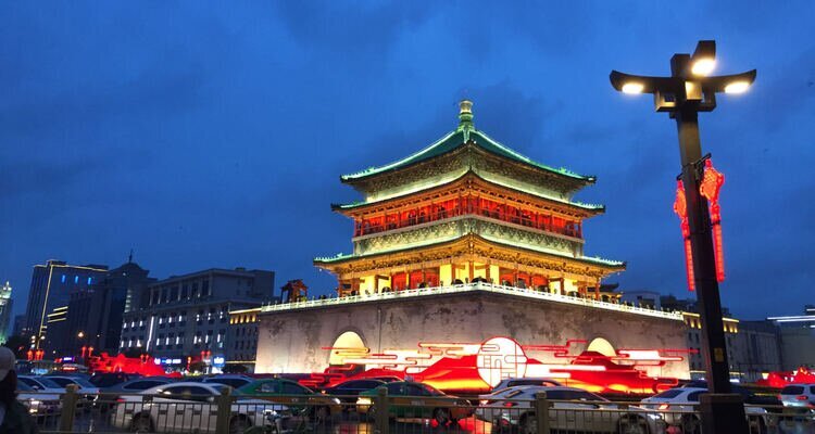 the Bell Tower，shot at the entrance of Kaiyuan Shopping Mall