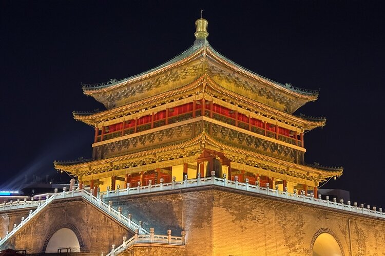 the Bell Tower，shot at the entrance of Kaiyuan Shopping Mall