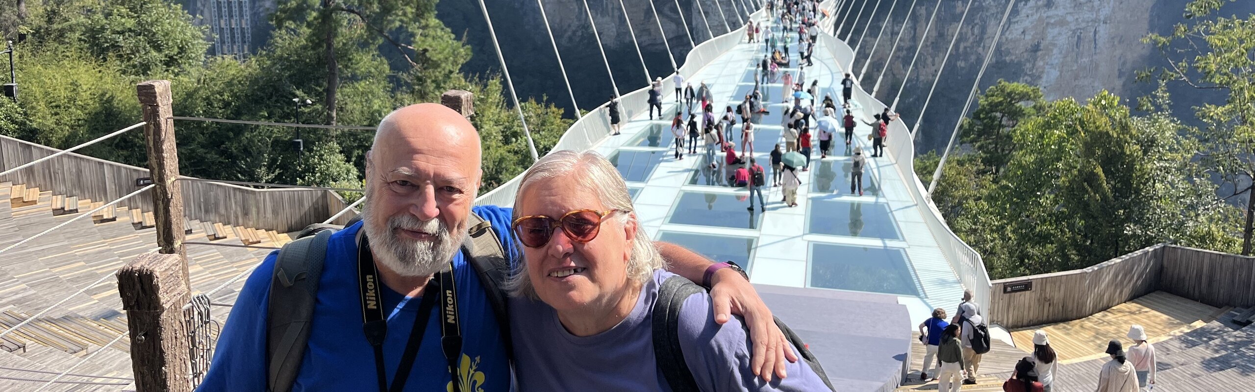 One Day Glass Bridge & Baofeng Lake Tour